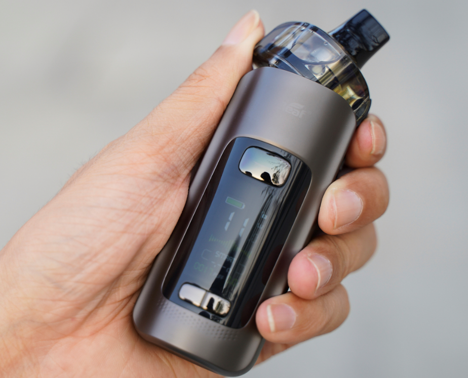 Eleaf iStick P100 vs OXVA Velocity - Kits puissants de 100 W